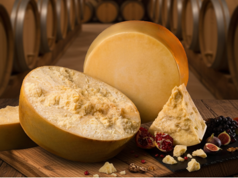 Как появился пармезан и почему его делают только в Италии