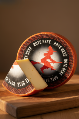 Сыр Красная Ведьма 55% "Margot Fromages S.A"