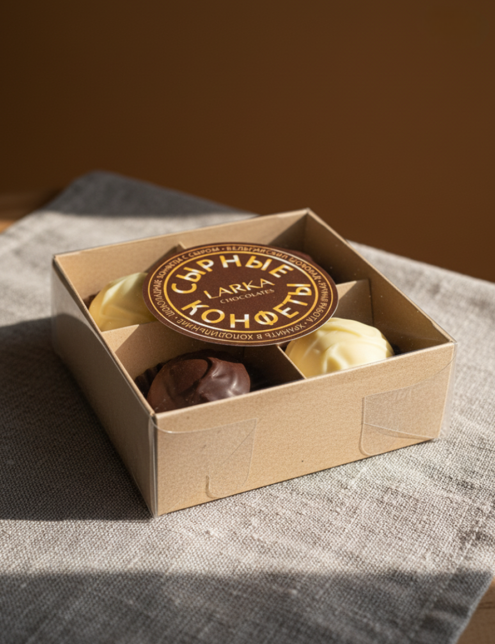 Ассорти из 4 сырных конфет Камамбер в молочном и белом шоколаде "Larka Chocolates"