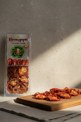 Помидоры вяленые с грецким орехом "AMYGA" 60г