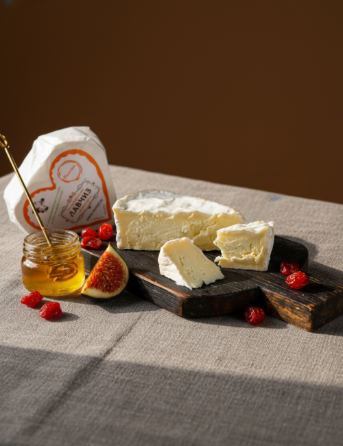 Сыр мягкий "ЛАВЧИЗ" из коровьего молока Раниталь