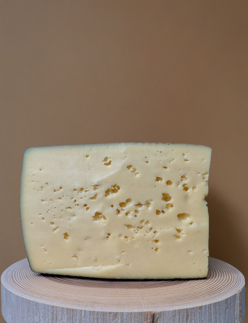 Сыр Покровский от сыроварни "Дединовское Подворье", 50%