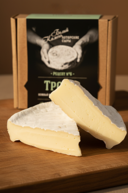 Сыр мягкий с белой плесенью "Тробье"