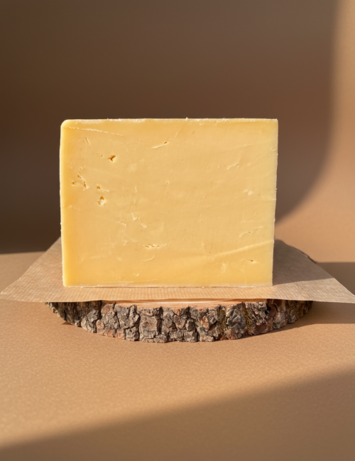 Сыр Чеддер молодой 50%, Крым