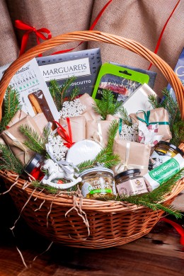 Подарок на Новый год «Праздник к нам приходит…»