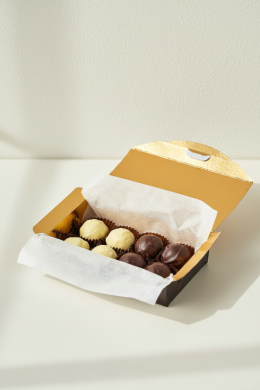 Ассорти из 8 сырных конфет трюфель с голубым сыром "Larka Chocolates"